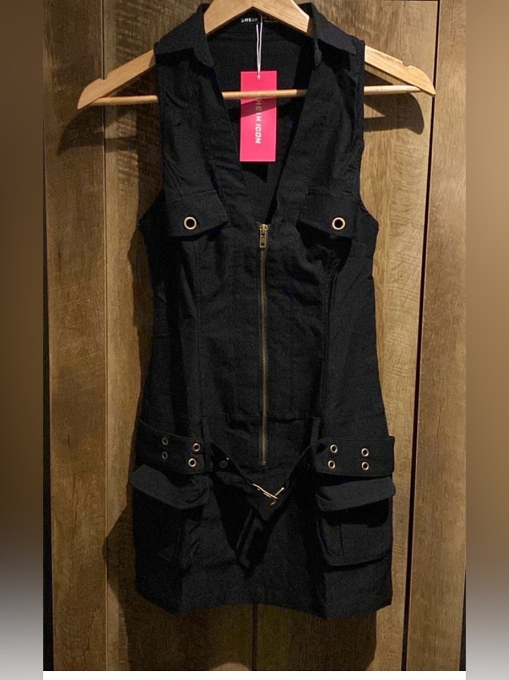 SHEIN Black Utility Zip Front Sleeveless Dress